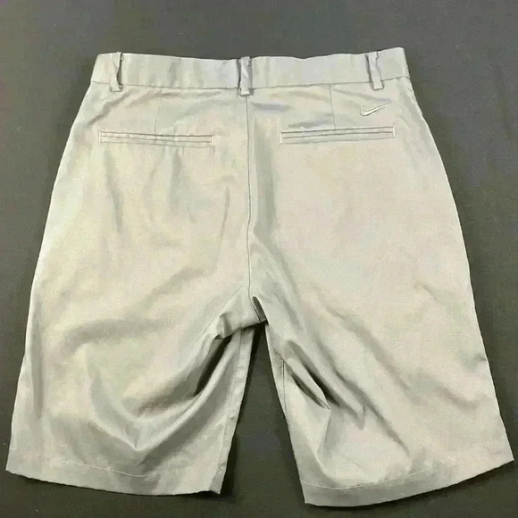 Nike Golf Men’s Dri-Fit Standard fit size 30/medium Gray shorts - Picture 5 of 7